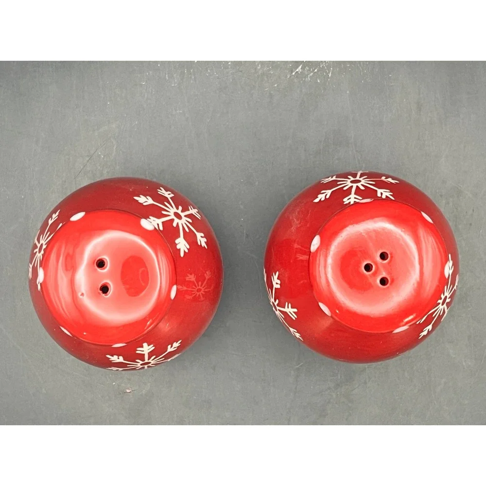 Red White Christmas Holiday‎ Snowflake Salt & Pepper Shakers 3.25